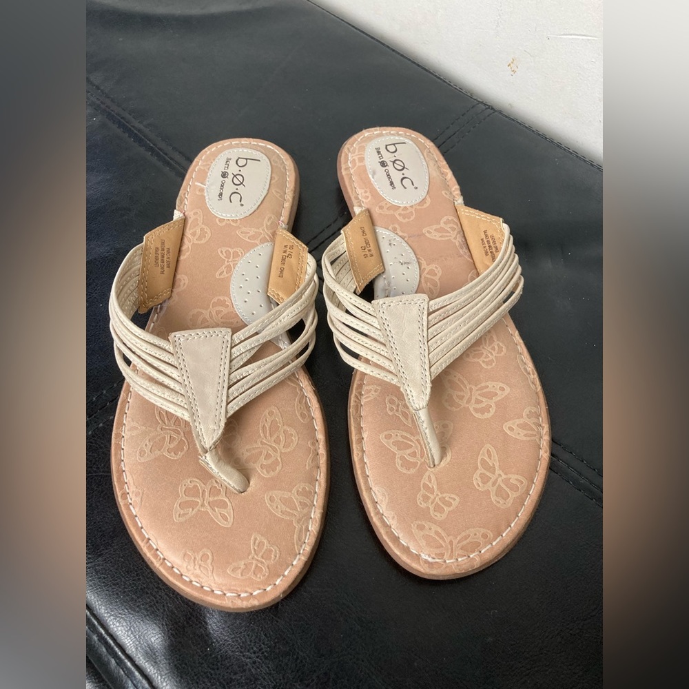 B.O.C. Born Concept tan leather thong flip flop sandals. 10 - Picture 3 of 6